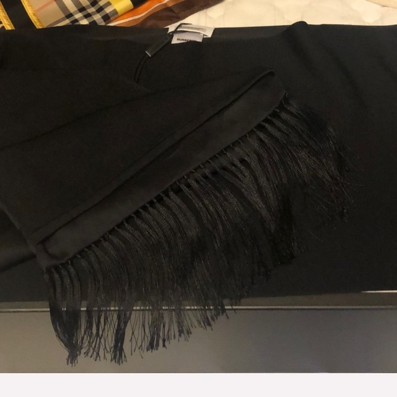 Burberry Black Silk Tux Scarf / Capelet - OS, NWT - Picture 4 of 8